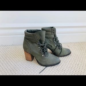 STEVE MADDEN Forest Green Old Fashioned Boots